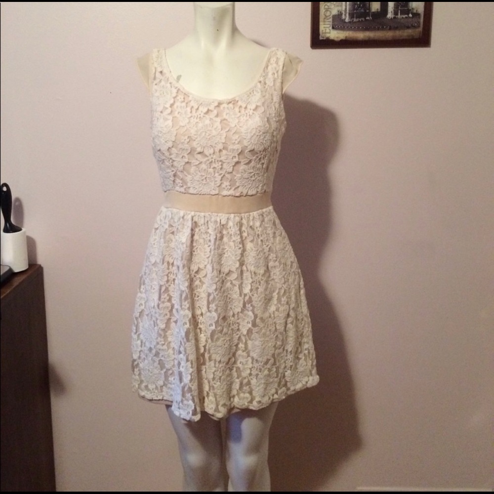 Really sweet American Eagle lace dress